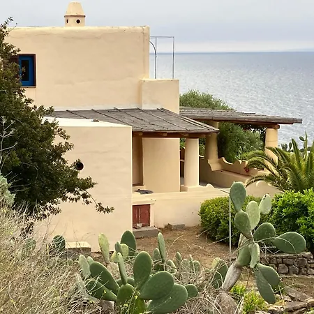 Casa Bacco, Capistello