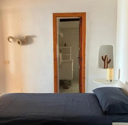 Villa Casa Bacco, Capistello