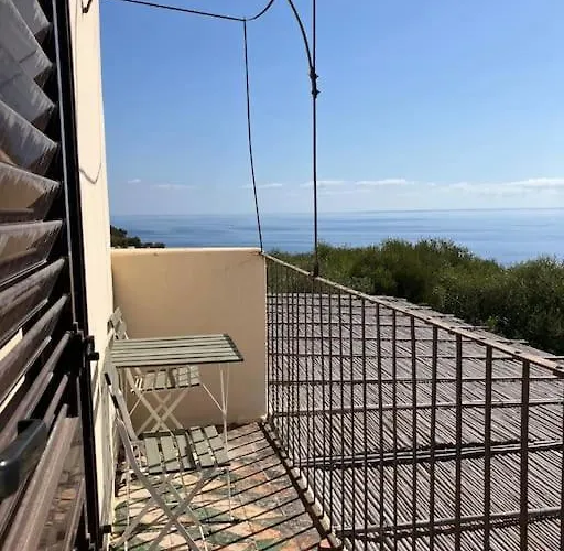 Casa Bacco, Capistello Villa