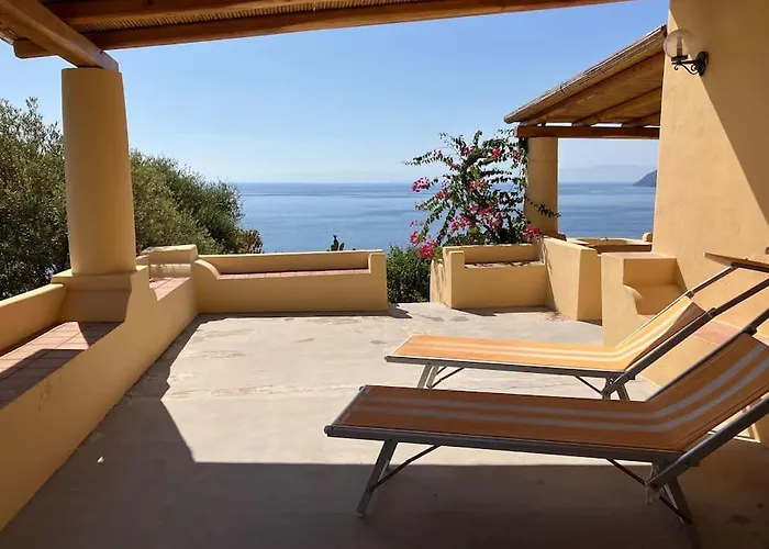 Casa Bacco, Capistello * Lipari