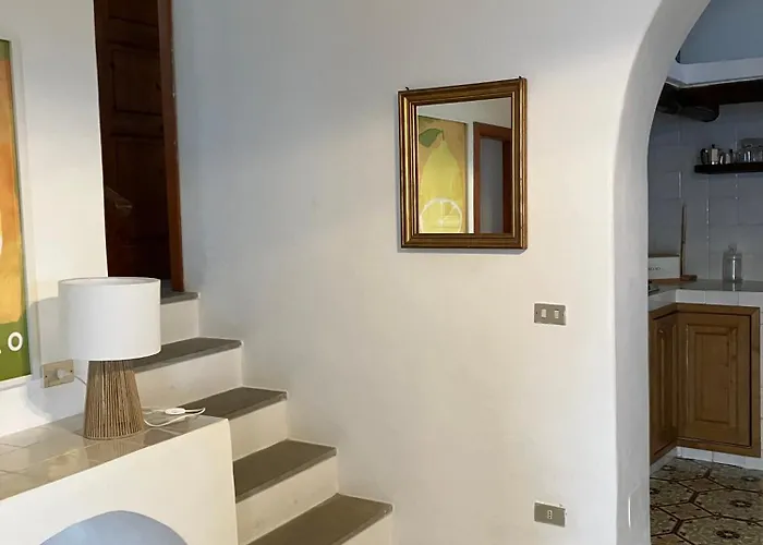 Villa Casa Bacco, Capistello