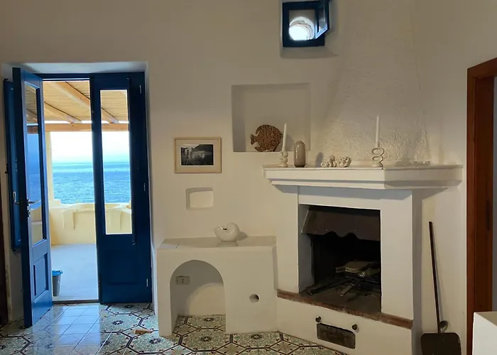 Casa Bacco, Capistello Villa Lipari